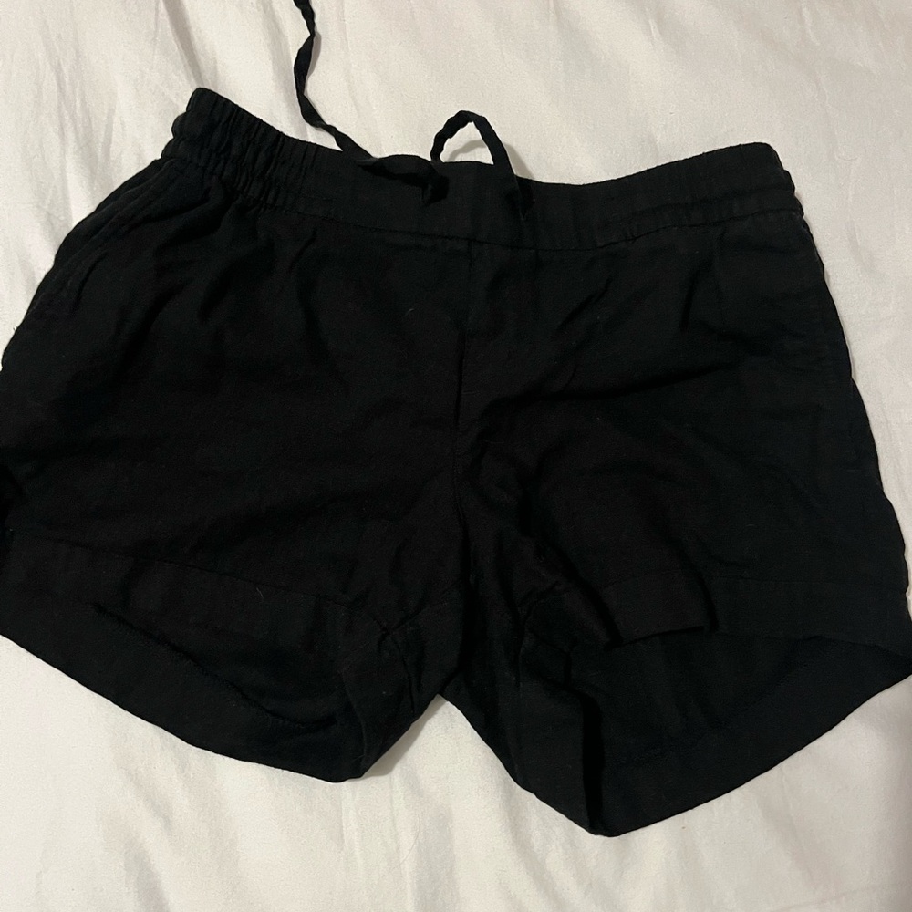 Women’s Linen Shorts